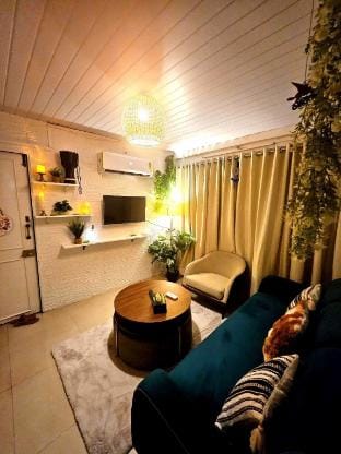 The Pali Nook
Cozy Bandra Escape Apartment in Mumbai