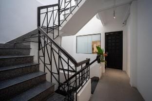 3 People Studio with Balcony in Saigon City Center Apartment in Ho Chi Minh City