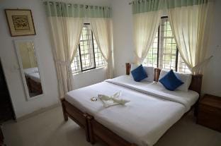 The White House, Silver Oaks Nature Retreat Villa in Kerala