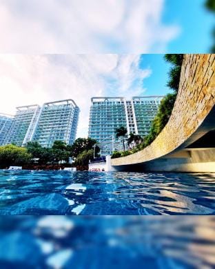 Cozy 1BR w/ City View | Beach Access & Wave Pool! Apartment in Paranaque