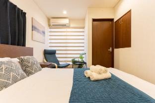 New design Cozy 4ppl 2-story Family House 2br&tub Vacation rental in Osaka