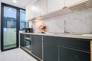 Suites 5*@ ZENITY Building, Pool&Gym & SG’s Heart Apartment in Ho Chi Minh City