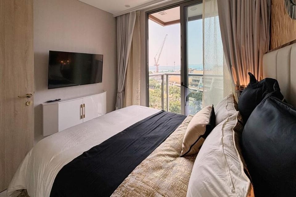 Beach-front•Equipped&Serviced-Apartment•SeaView Apartment in Pattaya City