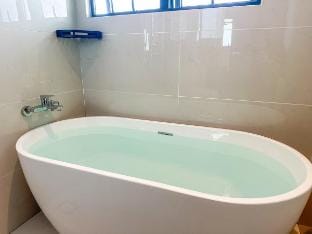 【Private BBQ | Seaview | Bathtub】The Luxe Haven Apartment in Johor Bahru
