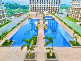 Cozy Condo near Airport, with Pool & Sea View Apartment in Lapu-Lapu City