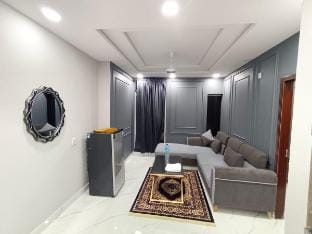 Luxzam Serenity : Opulent Suites Apartment in Islamabad