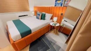 Staycation w/ pool near DMW,MRT Ortigas & Malls Apartment in Mandaluyong