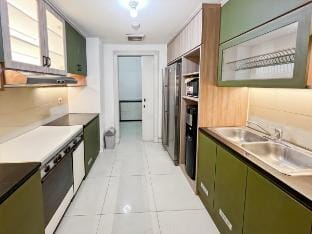 Large & Luxury Menteng Apt 3BR with Pool and Gym  Vacation rental in Jakarta