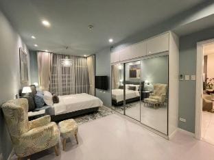 QUIET Euro Luxe 3 Br 7mins to High Street Vacation rental in Makati