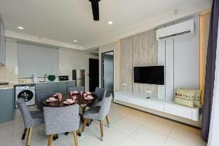 Cozy House 5 pax | Urban Suites by Nexx Field Apartment in George Town
