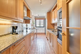 Beachside duplex penthouse, close to Estepona town Apartment in Costa del Sol