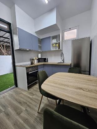 Casa da Doca - 1 Bdr House at Funchal, Quiet area Vacation rental in Madeira District