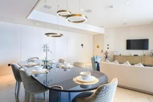 Luxurious 2-Bedroom at Five Palm Dubai Apartment in Dubai