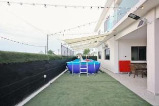 JB 19pax Premium Skudai Party House Vacation rental in Johor Bahru