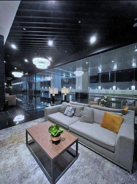 1Br FREE parking w/balcony near RCBC, Trident, MMC Apartment in Makati