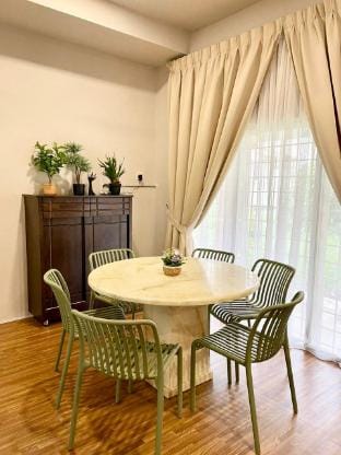 Cozy Home 12PAX 4Bedroom Kuantan Vacation rental in Pahang, Malaysia
