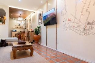 PillowBKK Bliss townhome 5BR,7TL near BTS&MRT QSCC Vacation rental in Bangkok