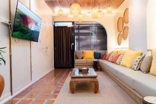 PillowBKK Bliss townhome 5BR,7TL near BTS&MRT QSCC Vacation rental in Bangkok