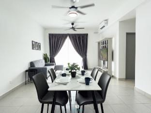 Cozy 3B2B 7 Pax | 5 min walk > MRT | F&B | Cheras Apartment in Negeri Sembilan, Malaysia