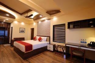 Luxury bungalow surrounded with tea plantation  Vacation rental in Kerala