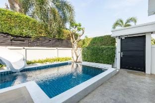 LUXE Pool Villa Pattaya 3 Bedroom Villa in Pattaya City