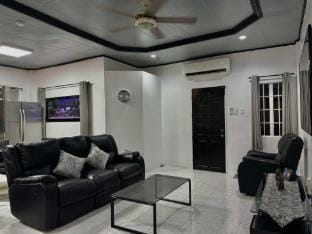 Holloway Hideaway Vacation rental in Lapu-Lapu City