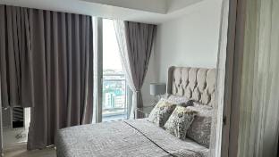 Azure w/ Parking space Vacation rental in Paranaque