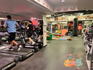 Destination Partition Room in Tecom Near Metro Vacation rental in Dubai