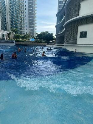 Azure staycation by marco Vacation rental in Paranaque