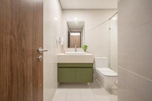  Free Pool Gym Neflix, 2BR 2WC, Eco Green D7 Vacation rental in Ho Chi Minh City