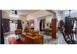 Sharan Homestay Ayodhya dham PH 639,43,4,51,0,8 Vacation rental in Nepal