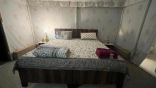Happy Homestay (Terrace Swiss Tent)  Villa in Jaipur
