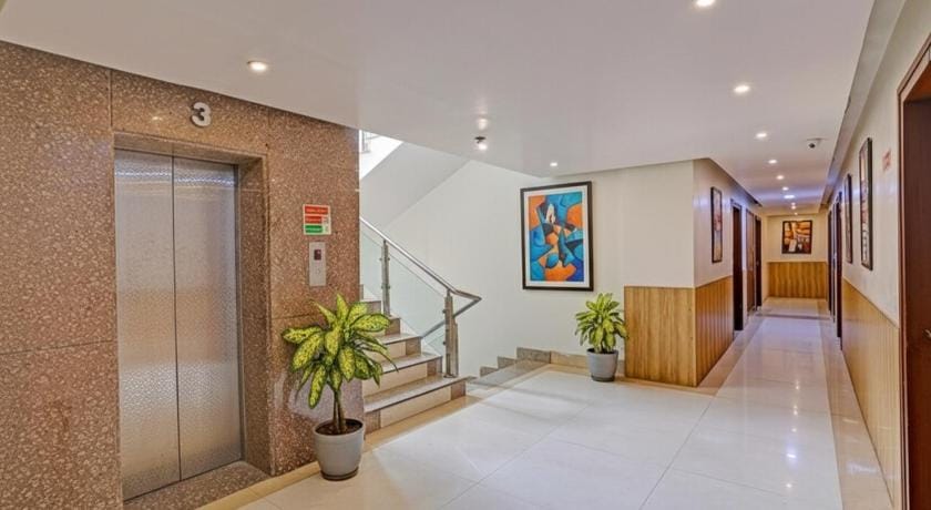 Town house Tuessday Suites Near Mr Bhatura Bala Sector 122 Hotel in Noida
