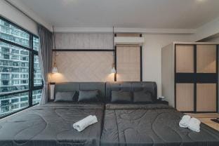 Molek Regency Studio ChicStay 4pax Bathtub Balcony Apartment in Johor Bahru