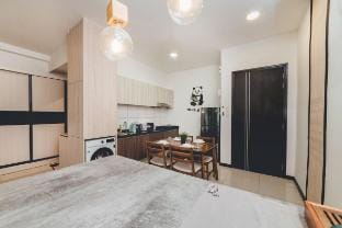 Molek Regency Studio ChicStay 4pax Bathtub Balcony Apartment in Johor Bahru