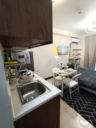 Affordable Cozy Condo @ Saekyung Phase 3, w/ Pool Apartment in Lapu-Lapu City