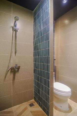 The Velvet Retreat/Duplex/Bathtub/ Romance date Apartment in Laos