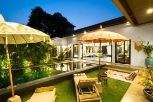 Modern 3BR Private Pool Villa in the heartseminyak Villa in Kuta