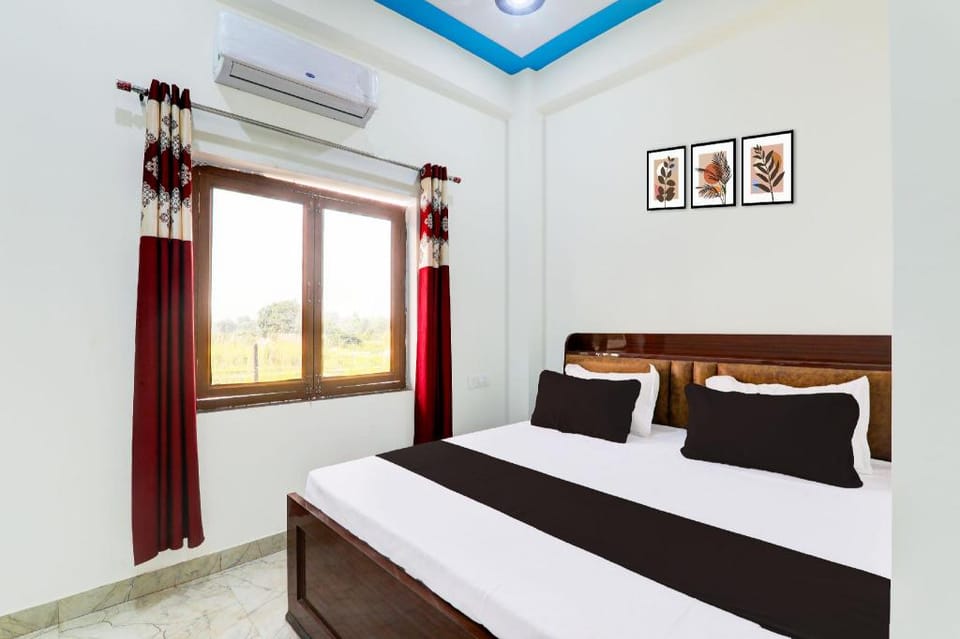 Hotel O Regalia Palace and Lawn Hotel in Lucknow