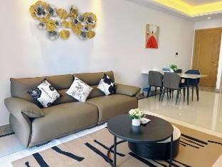 R&F 3R2B with Seaview By Han Lin Homestay Vacation rental in Johor Bahru
