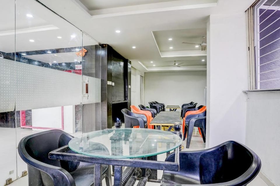 Super Townhouse Godavari Riverbank Formerly Shanti Datta Inn Hotel in Maharashtra