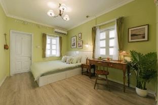 2BR*Avocado Apt Balcony 5' walk to Hoan Kiem Lake Apartment in Hanoi