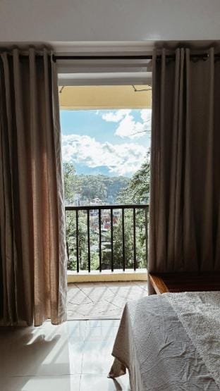 Studio for 2-4 pax Mines View Park Apartment in Baguio