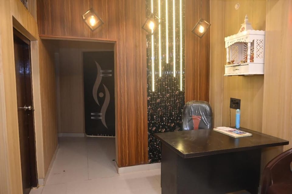 Goroomgo Narayan Niwas Homestay Near Ram Mandir Ayodhya Vacation rental in Nepal