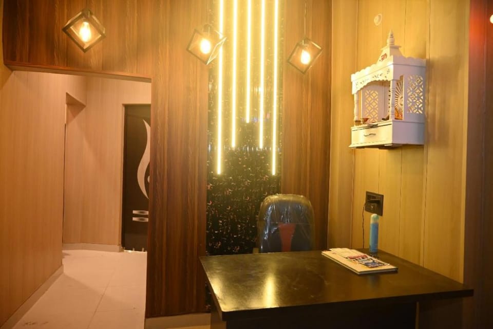 Goroomgo Narayan Niwas Homestay Near Ram Mandir Ayodhya Vacation rental in Nepal