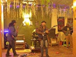 Bayith cafe and Stays Vacation rental in Manali