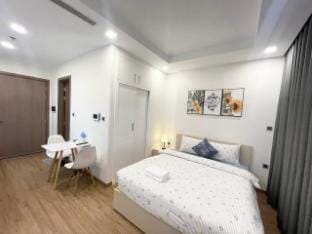 Studio - Vinhome Green Bay Apartment in Laos
