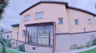 Casa el Cerezo Rojo Vacation rental in La Rioja