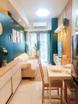 Affordable family friendly near airport@Shore3 Res Apartment in Pasay