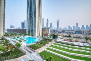 Burj Khalifa View-54th Floor-Dubai Mall Connection Apartment in Dubai